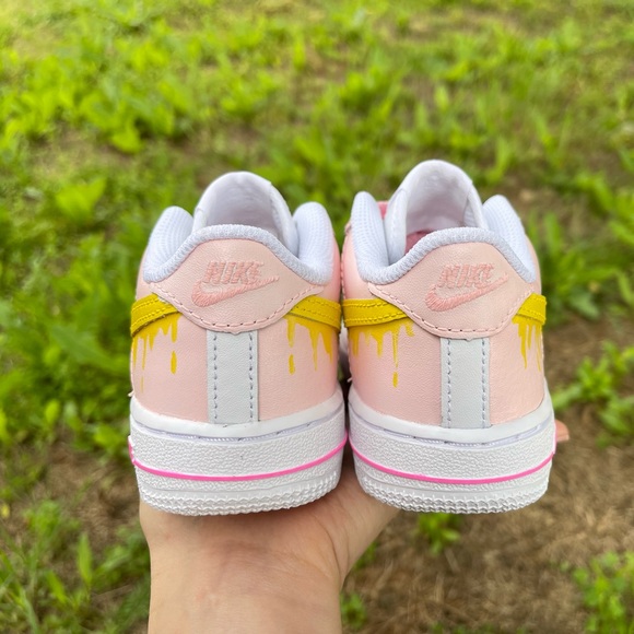 Winnie the Pooh Girl Nike Shoes - Picture 3 of 5